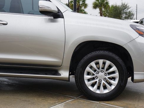 Used 2021 Lexus GX 460 Premium w/ Premium Plus Package image 9