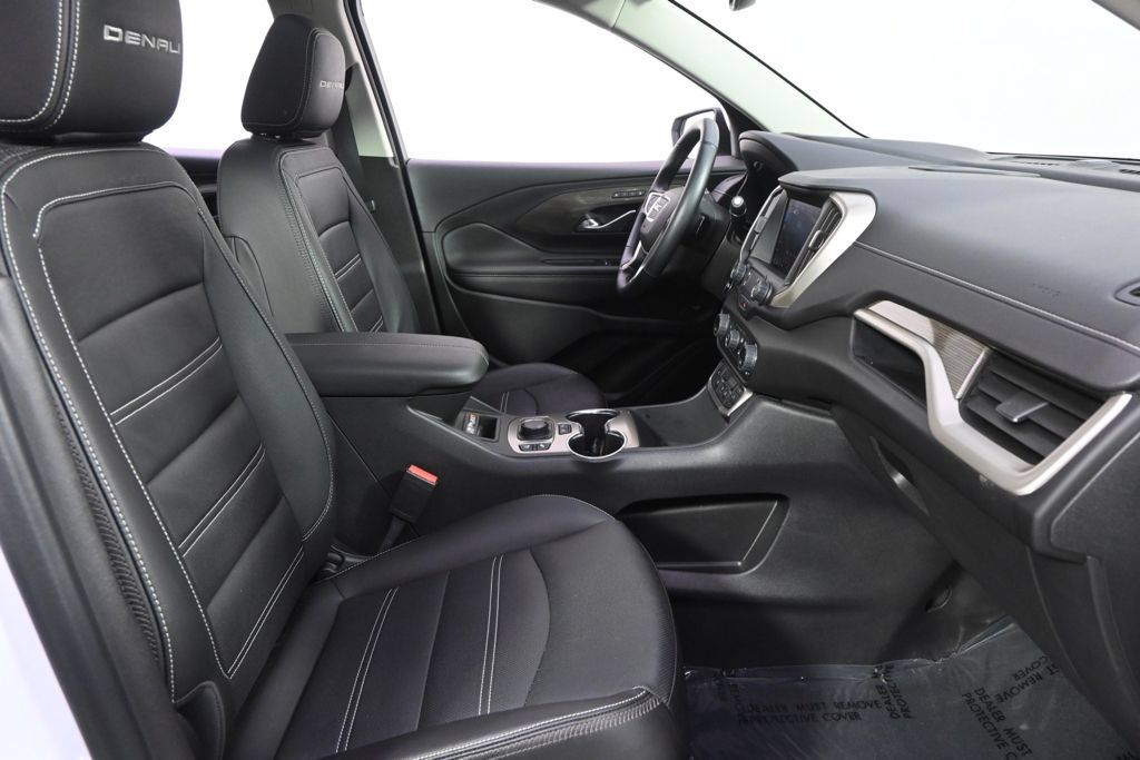 Used 2023 GMC Terrain Denali w/ Denali Premium Package AWD/4WD image 16