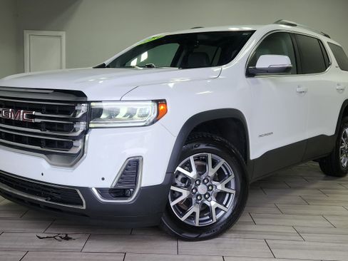 Used 2023 GMC Acadia SLT image 1