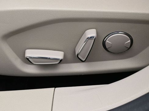 Used 2020 Ford Fusion SEL image 10