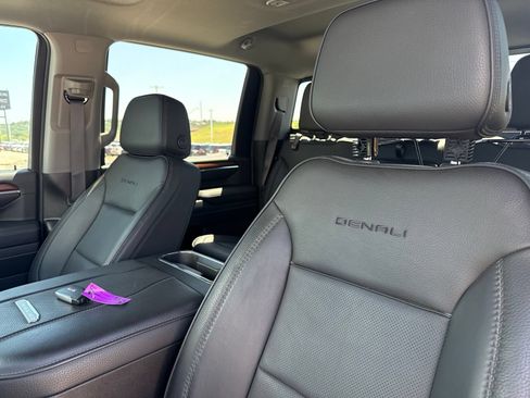 Used 2024 GMC Sierra 2500 Denali w/ Denali Reserve Package AWD/4WD image 23