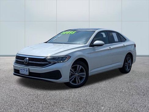 Used 2023 Volkswagen Jetta SE w/ Panoramic Sunroof Package FWD image 1