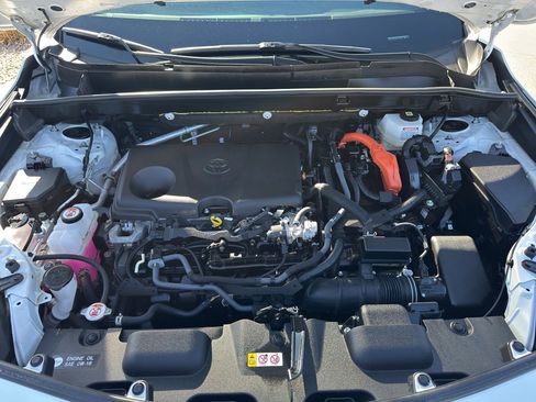 Certified 2024 Toyota Venza Nightshade image 18