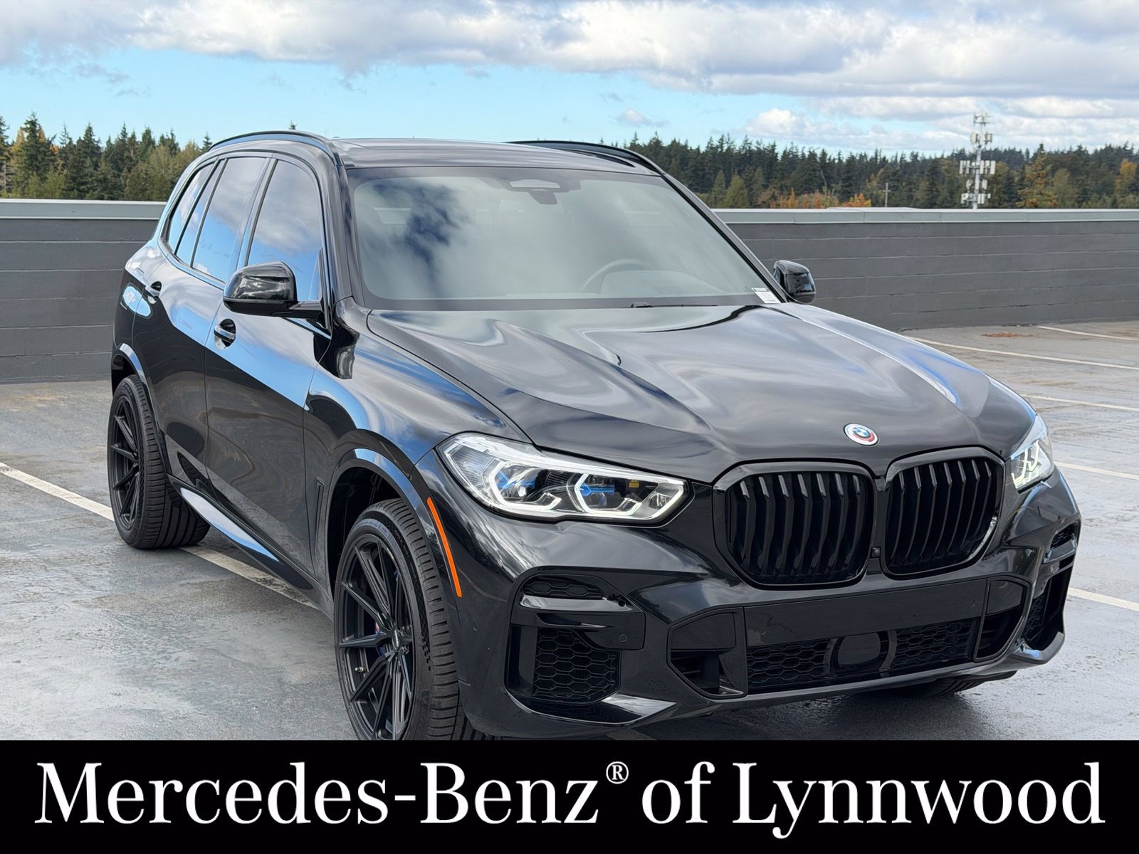 Used 2023 BMW X5 M50i w/ Executive Package AWD/4WD image 3
