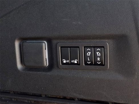 Used 2024 Chevrolet Suburban RST w/ Sport Performance Package image 12