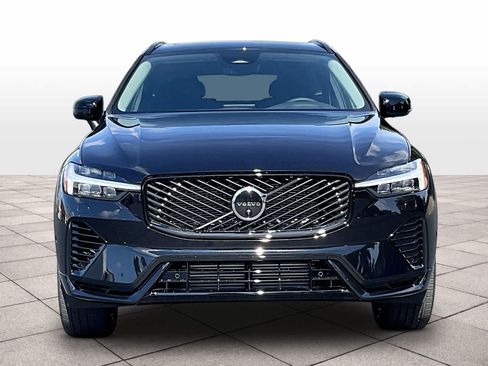 New 2026 Volvo XC60 T8 Plus w/ Climate Package PRO AWD/4WD image 5