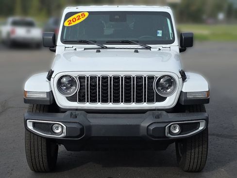 Used 2025 Jeep Wrangler Unlimited Sahara AWD/4WD image 10