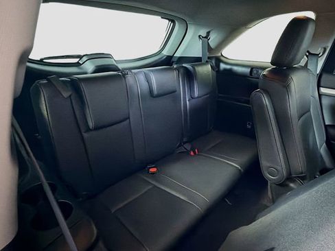 Used 2019 Toyota Highlander XLE AWD/4WD image 26