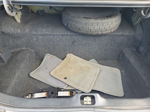 Used 2005 Mercury Grand Marquis GS RWD image 11
