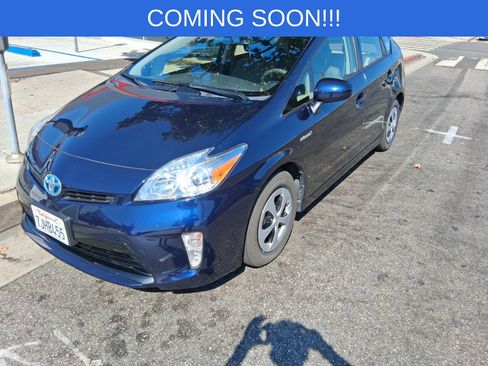 Used 2015 Toyota Prius Two FWD image 1