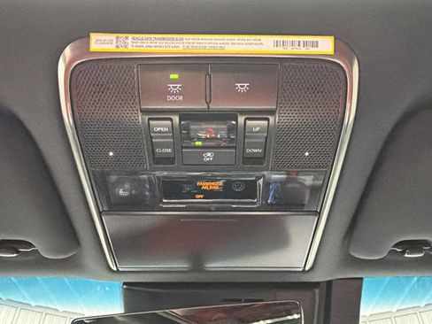 Used 2025 Lexus LX 700h F Sport image 31