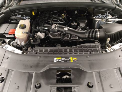 Used 2023 Jeep Grand Cherokee Laredo AWD/4WD image 30