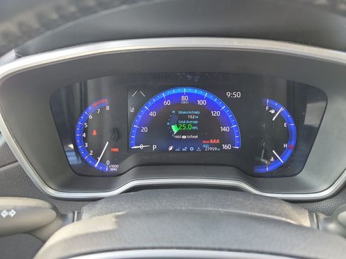 Used 2022 Toyota Corolla Cross XLE FWD image 30