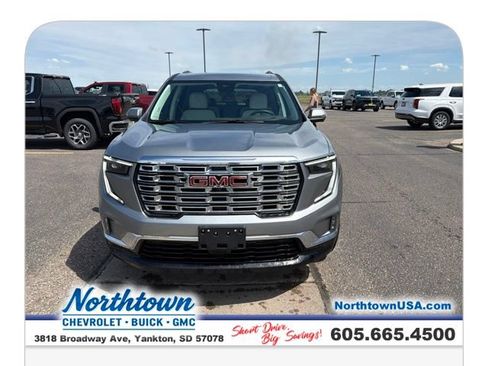 Used 2024 GMC Acadia Denali AWD/4WD image 3