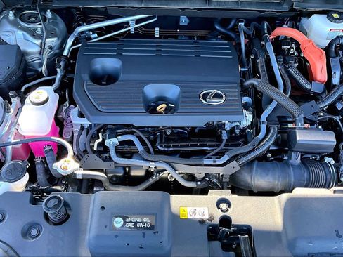 Used 2024 Lexus NX 350h Premium image 32