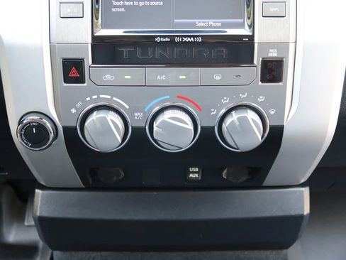 Used 2018 Toyota Tundra SR5 w/ TRD Off Road Package AWD/4WD image 33