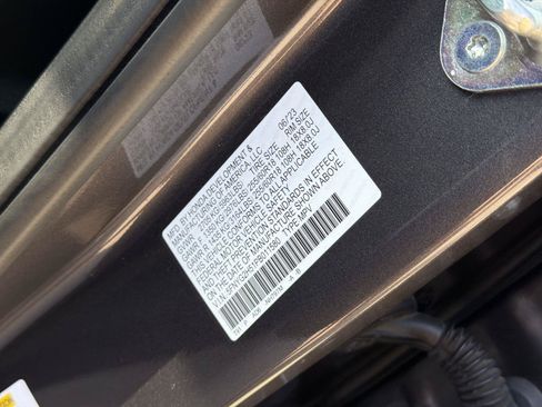 Used 2023 Honda Pilot EX-L image 33