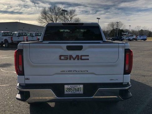 Used 2024 GMC Sierra 1500 SLT image 30