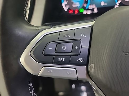 Used 2025 Volkswagen Atlas Cross Sport SE FWD image 27