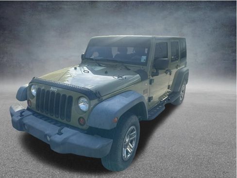 Used 2013 Jeep Wrangler Unlimited Sport w/ Connectivity Group AWD/4WD image 5
