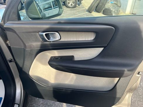 Used 2020 Volvo XC40 T5 Inscription image 21