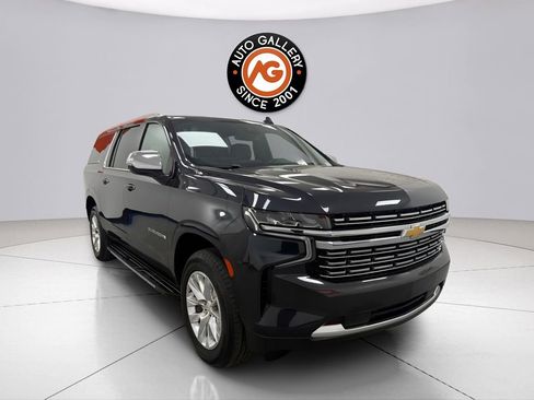Used 2023 Chevrolet Suburban Premier image 1