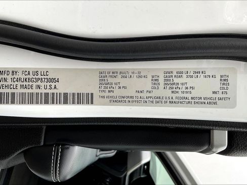 Used 2023 Jeep Grand Cherokee L Limited image 32