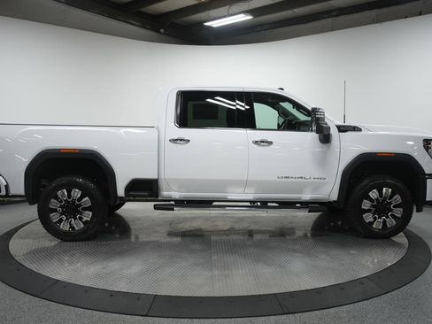 New 2026 GMC Sierra 2500 Denali image 9