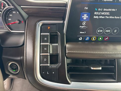 Used 2021 Chevrolet Tahoe Z71 w/ Rear Media and Nav Package image 46