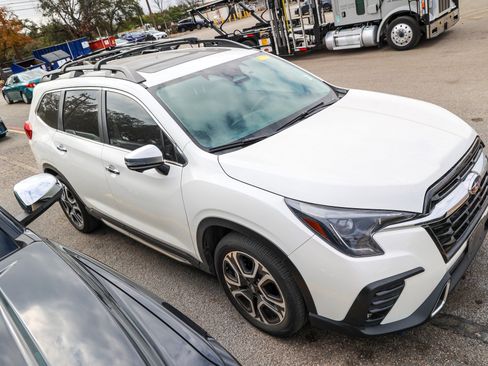 Used 2023 Subaru Ascent Touring image 6