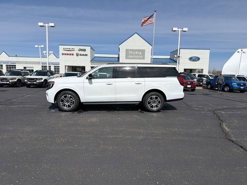 New 2026 Ford Expedition Max Active AWD/4WD image 2