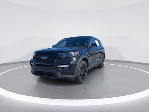 Certified 2022 Ford Explorer ST w/ ST Street Pack image 8