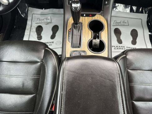 Used 2019 GMC Acadia Denali image 23