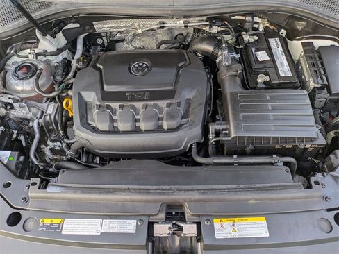 Used 2022 Volkswagen Tiguan SE image 31