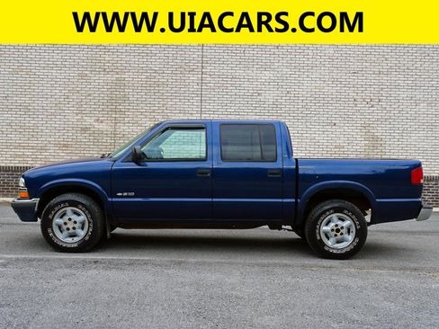 Used 2001 Chevrolet S10 Pickup LS AWD/4WD image 6