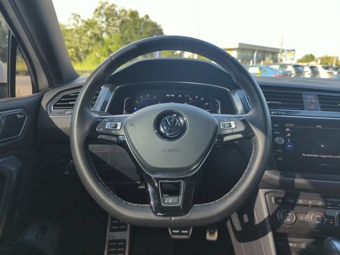 Used 2021 Volkswagen Tiguan SEL Premium R-Line AWD/4WD image 17