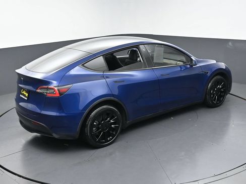 Used 2021 Tesla Model Y 2WD image 40