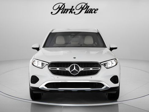 Used 2026 Mercedes-Benz GLC 300 image 36