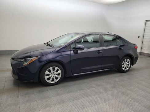 Used 2022 Toyota Corolla LE FWD image 2