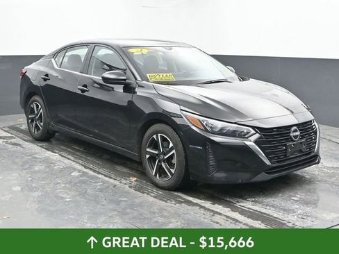 Used 2024 Nissan Sentra SV image 2