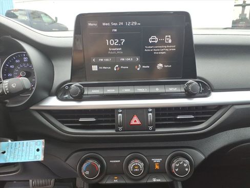 Used 2023 Kia Forte LXS w/ LXS Technology Package image 22