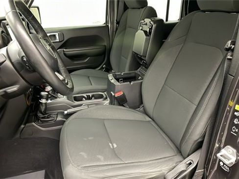 Used 2021 Jeep Gladiator Willys image 29