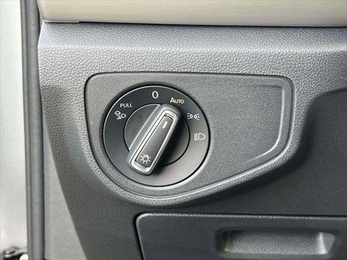 Used 2023 Volkswagen Atlas SE image 20