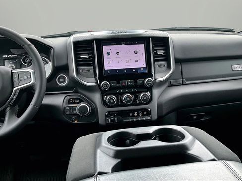 Used 2025 RAM 1500 Big Horn AWD/4WD image 5