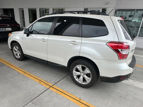 Used 2015 Subaru Forester 2.5i Premium w/ All-Weather Package AWD/4WD image 4