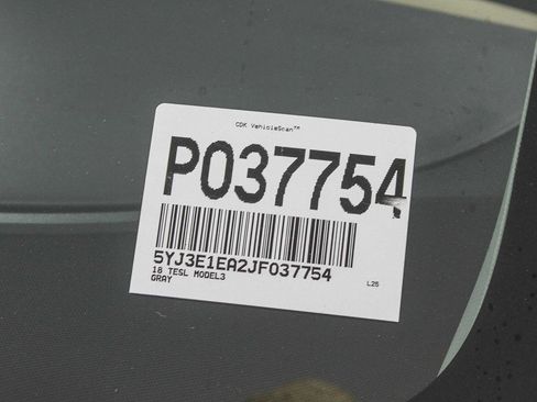 Used 2018 Tesla Model 3 Long Range image 29