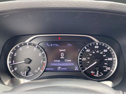 Used 2022 Nissan Frontier SV AWD/4WD image 16