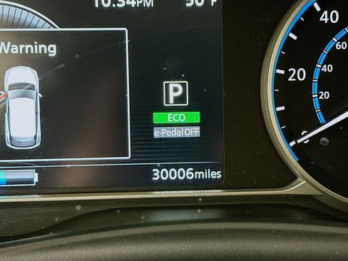 Used 2023 Nissan Leaf S image 19