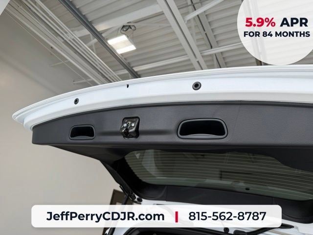 New 2027 Chrysler Pacifica Select AWD/4WD image 33