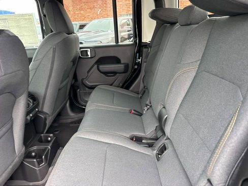 New 2026 Jeep Gladiator Sport image 10